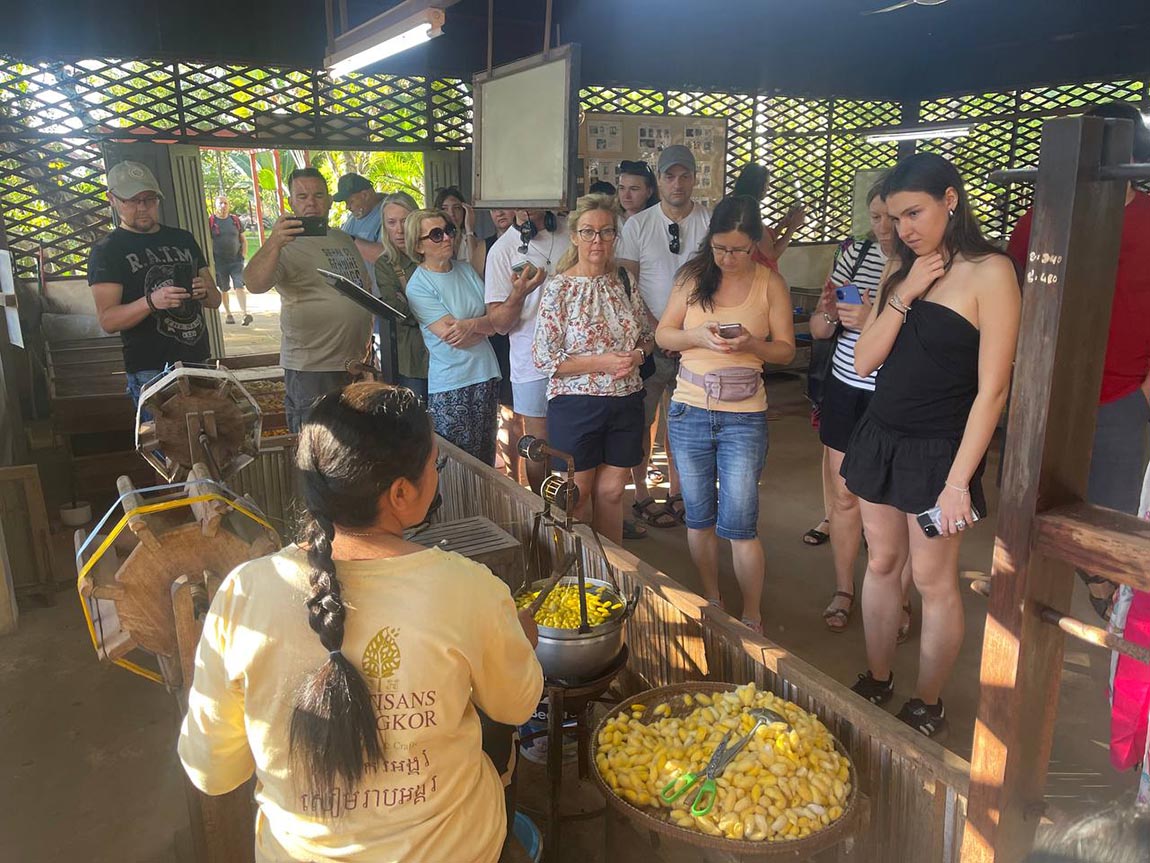 Pottery & Crafts Workshop